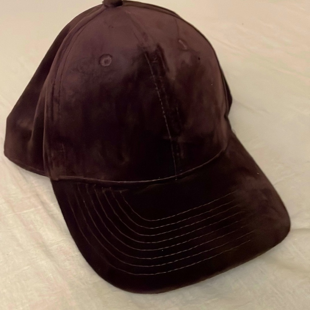 H&M velveteen hat